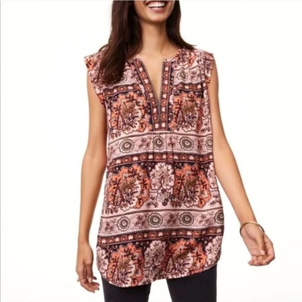 Ann Taylor LOFT Vineyard Split Neck Shell size: Small